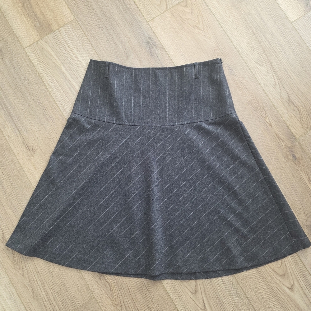 Pristine Theory Charcoal A-Line Skirt Size 8 Gray… - image 1